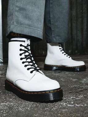 Dr. Martens 1460 BEX Smooth Leather Lace Up Boots - Size 7